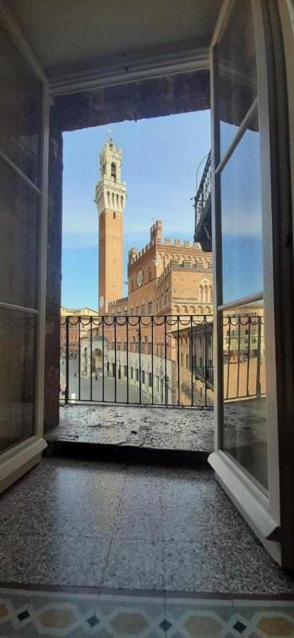 Residenza D'Epoca " Il Campo" By Francigenaapartments Siena Luaran gambar