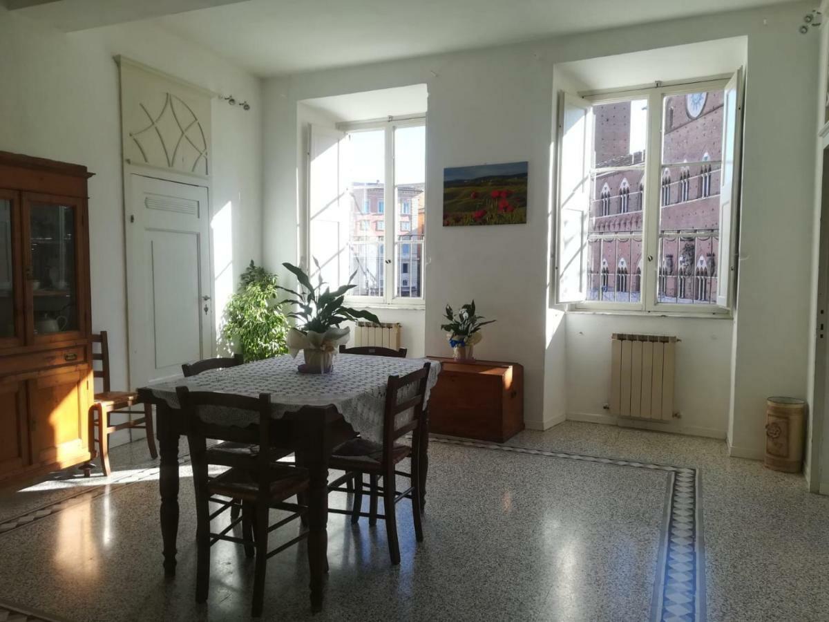 Residenza D'Epoca " Il Campo" By Francigenaapartments Siena Luaran gambar